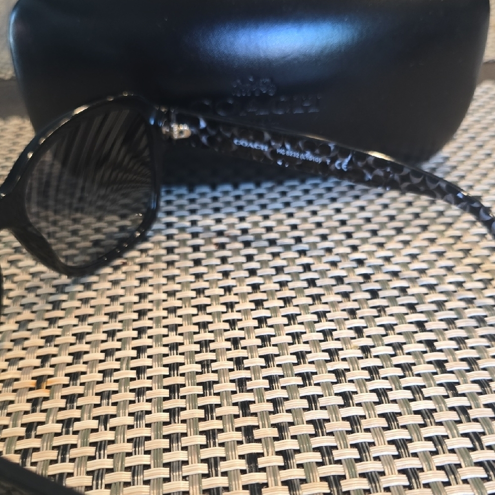 Coach Black Sunglasses with Case - Picture 5 of 5